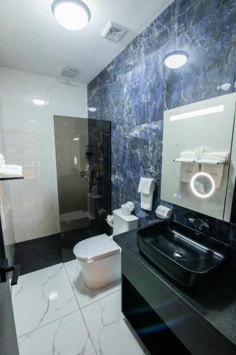 lovera hotel