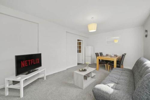 BridgeCity Hidden Gem in the heart of Falkirk Roughland house Stirlingshire in Airth