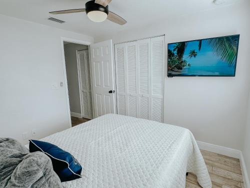 Charming Retreat w Game Room and Private Backyard Charming Retreat w Game Room and Private Backyard