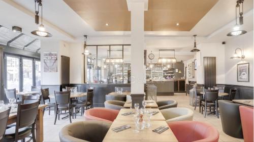 Hotel Trianon Saint Ouen in Saint-Ouen