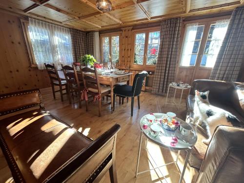 Cozy Room in Cozy Shared Flat - Prime Zermatt Location