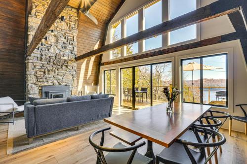 Fish, Swim and Kayak Spacious Beaver Lake Home!