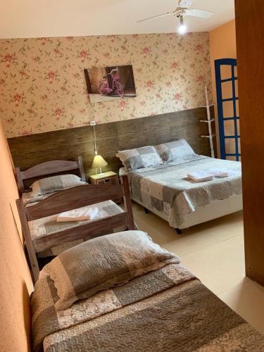 Deluxe Quadruple Room image 8