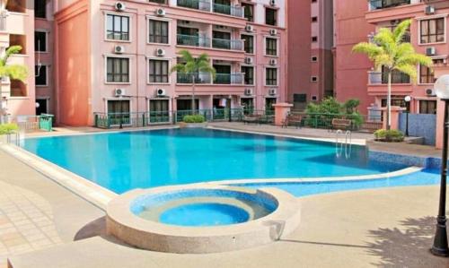 Nana Marina Court