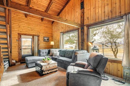 Mtn-View Cabin with Horse Pasture in Koosharem in Monroe