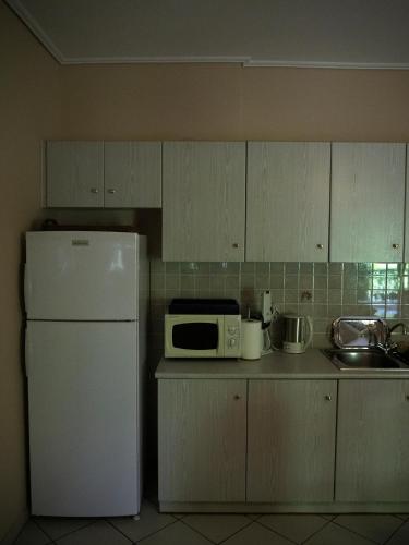 keittiö, Το Κουκλάκι της Παναγιώτας - Panagiota's Dollhouse (Το Κουκλακι της Παναγιωτας - Panagiota's Dollhouse) in Paralio Astros