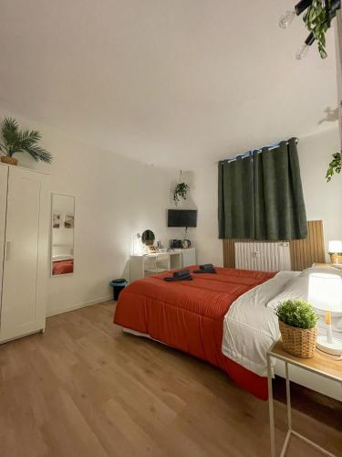 Home In Town - Home in City Life near San Siro Stadium, Милан (фото 10)