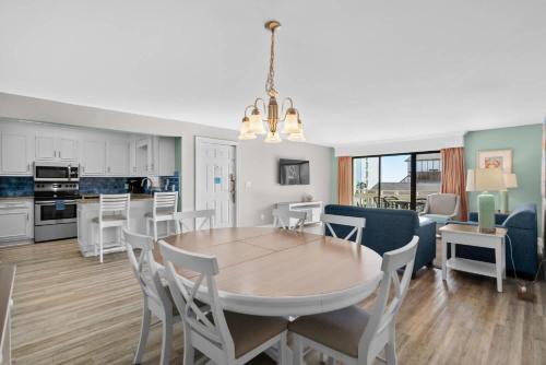 kök, Spectacular Ocean Views Giant Hot Tub and Pool near St. Andrews Catholic Church