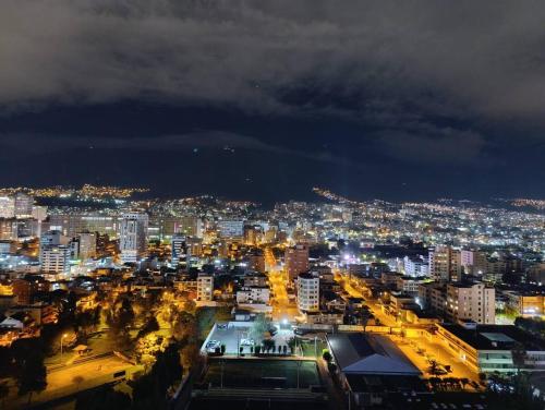 Suite Sector Estadio Olímpico Torre Solari (Suite Sector Estadio Olimpico Torre Solari) in เอล บาตัน