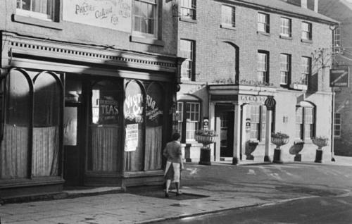 Cain Valley Hotel - image 2