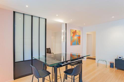 large pleasant studio alcove in center, Paris (photo 4)