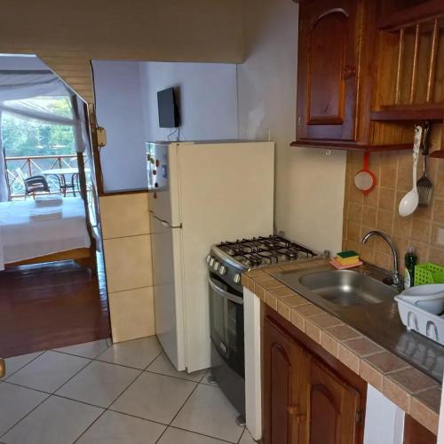 Castara Bliss Vacation Apartments Tobago in กาสตารา