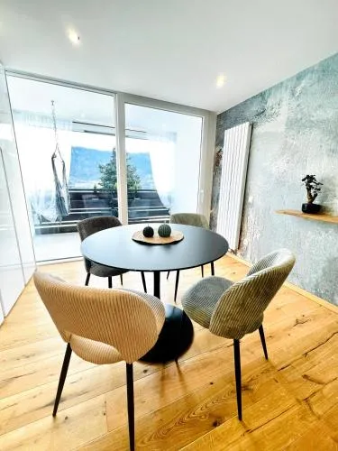See-Apartment AURA am Fuße der Gerlitzen Alpe und Ufer des Ossiacher Sees - mit privatem Seezugang & Hallenbad in Steindorf am Ossiacher See, Österreich