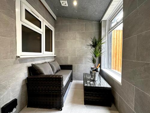 Luxurious Private Retreat Ideal Getaway for two in อีท แกรนสเตรด