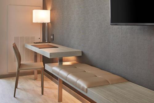 AC Hotel by Marriott Tuscaloosa Downtown - image 13