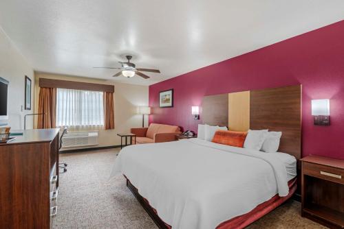 Best Western Pineywoods Inn - image 12