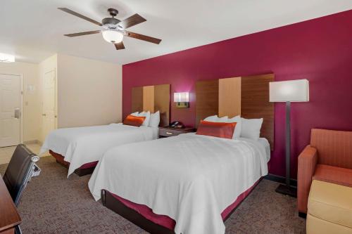 Best Western Pineywoods Inn - image 7