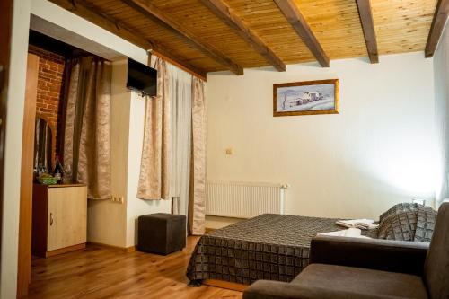 Tavern Matsurev Khan