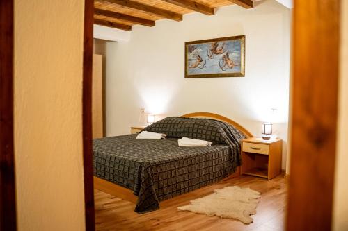Double or Twin Room image 8