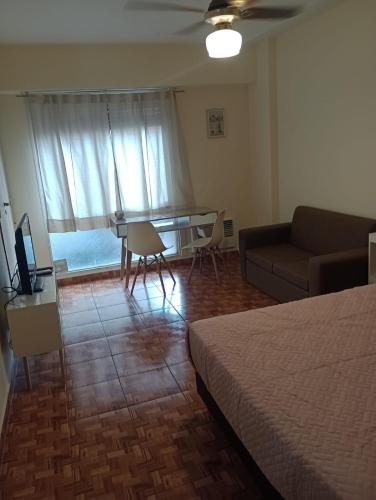 Centro ,Cómodo Monoambiente sobre Avenida Callao