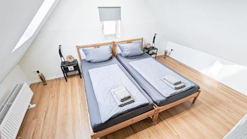 ALFA Stuttgart 3BR 5 Beds Netflix INET EBK Wasen Apartment nahe Daimler l Bathroom l Kitchen l WIFI & SmartTV l 3 Zimmer 5 Betten l Küche l Duschbad, Stuttgart (photo 2)