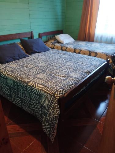 2 bedrooms, 3 beds