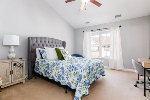 Golden Dome Getaway Townhome Close To ND thumb 4