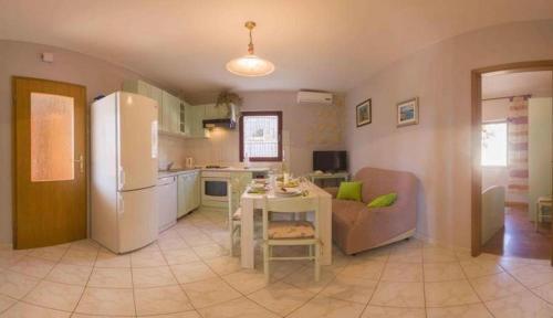 Apartment Milna 8896b - Vista