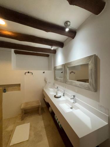 626152438 Santa Sofia Casa Boutique