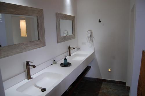 626152861 Santa Sofia Casa Boutique