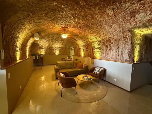 Lot 1002 Underground Home photo 2