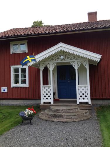 Stuga Linnebraten in แวร์นามู