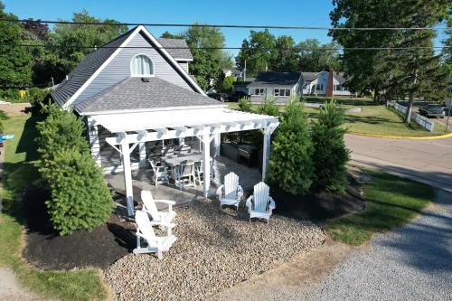 Facilities, At the Beach - Old Homestead Beach House in Huron (OH)