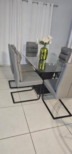 Cozy Home in Richmond Estate in Plantation Village