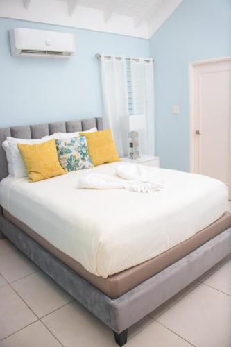 Cozy Home in Richmond Estate in Plantation Village