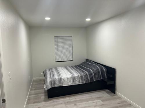 Modern and charming 1 bed first floor apartment in Mid-City