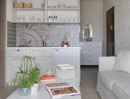 Two Bedroom Suite with Sea View image 5