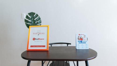 ロビー, レッドドアーズ @ LS スイーツ ポブラシオン クラシ アンティーク (RedDoorz @ LS Suites Poblacion Culasi Antique) in アンティーケ