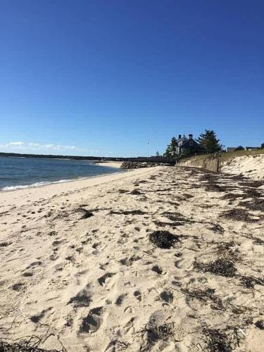 Lovely Home Minutes from Beach in Chatham Lovely Home Minutes from Beach in Chatham