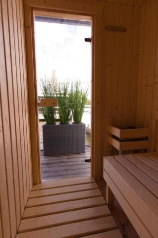 Saun, Hausboot Fjord Dory mit Biosauna in Schleswig in Schleswig