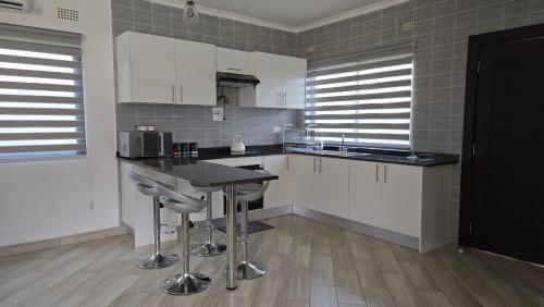 ห้องครัว, Mulweendo Apartments in ซอลเวซิ