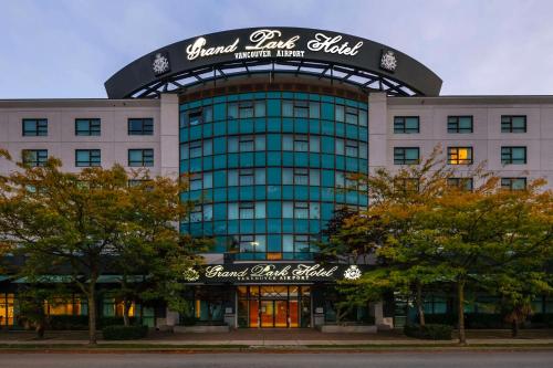 Grand Park Hotel Vancouver Airport, Ascend Hotel Collection in Richmond, Canada