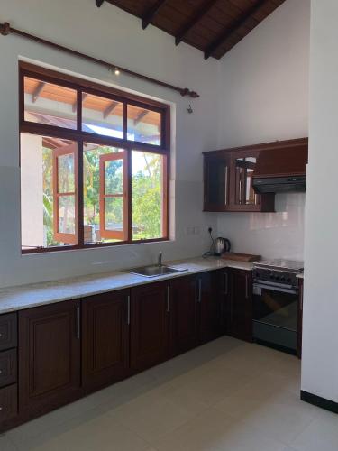 Double Room with Balcony image 3