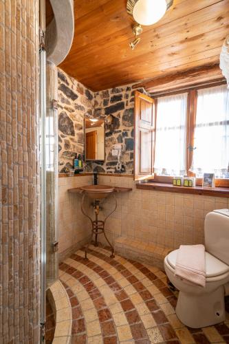 4 Seasons Premium Chalet - image 12