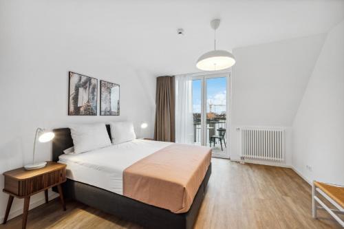One-Bedroom Comfort Suite with Balcony