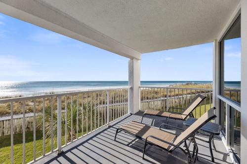 1021 - Shoreline Towers - 3 Bedroom Beachfront Condo, Destin