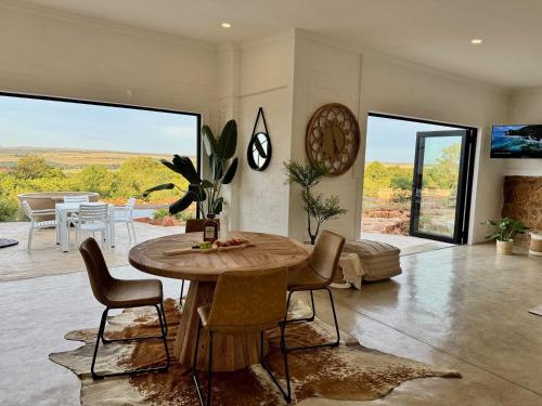 Équipements, Escape Pretoria East Luxury Villa in Tierpoort