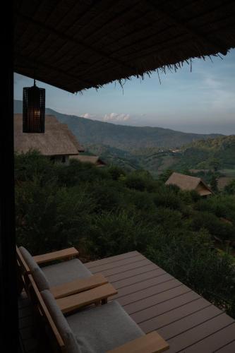 Surrounding environment, Chai Cheevit Maesa near Baan Tong Luang