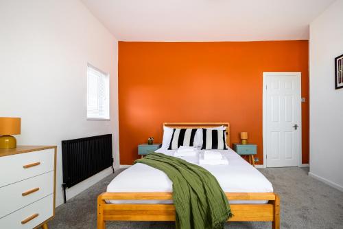 Stylish Modern Manchester Home - Perfect for Work, Leisure & Stadium Visits with Parking, Манчестер (фото 10)