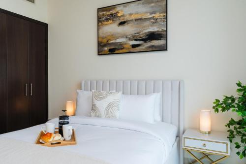 Classy Upgraded - High Floor - Prime Location - main image